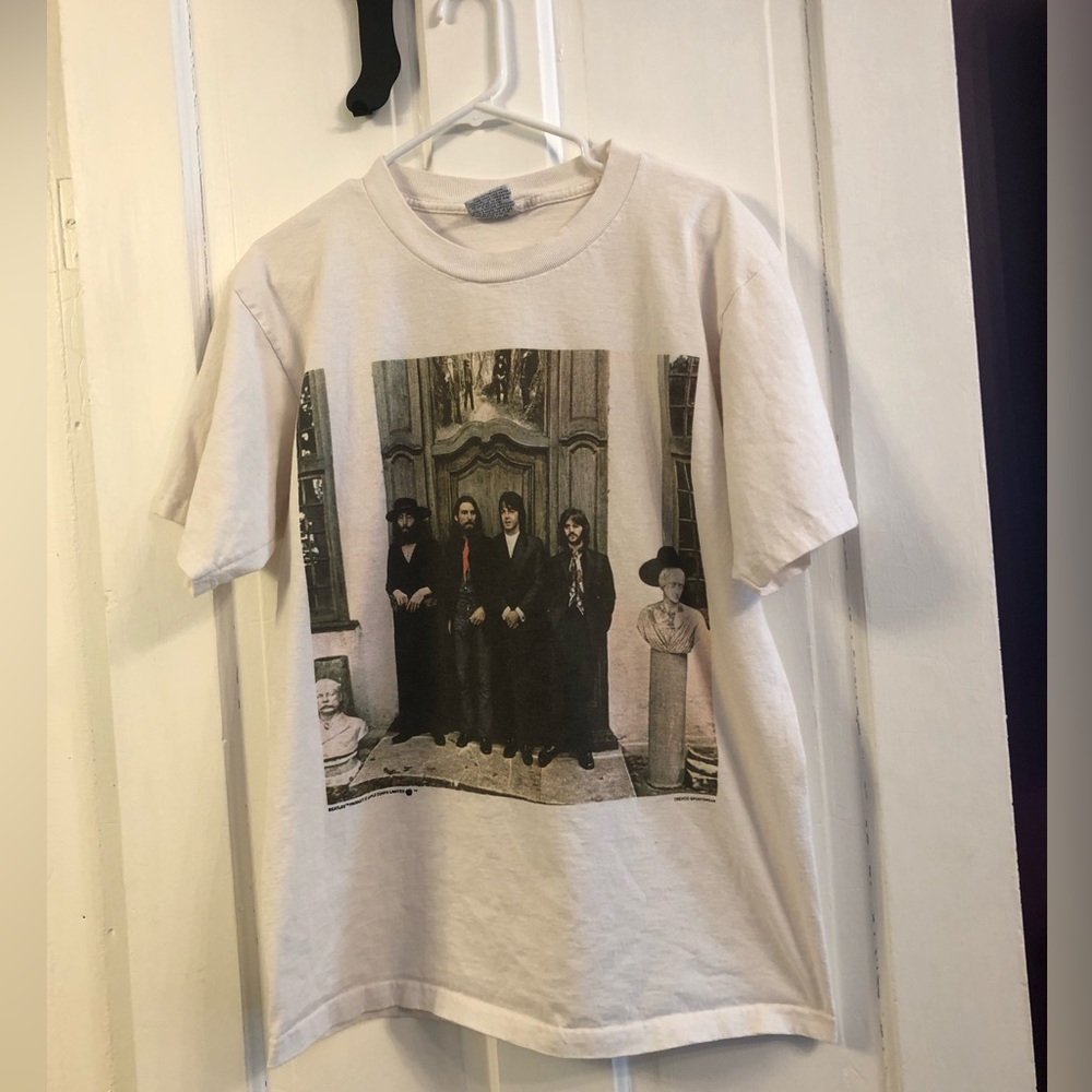 Almost vintage Beatles Hey Jude shirt from the mid nineties size large
